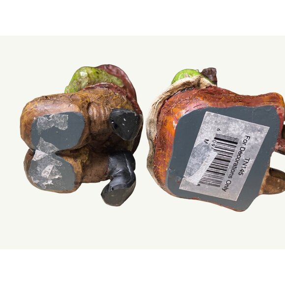 Thanksgiving Pilgrim Couple Figurines Hand-Painted Resin Collectibles - Picture 11 of 12